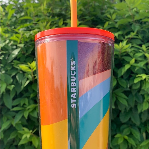 PRIDE Starbucks collection tumbler - Picture 4 of 4